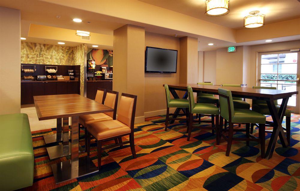 Fairfield Inn & Suites San Diego Old Town Exteriör bild
